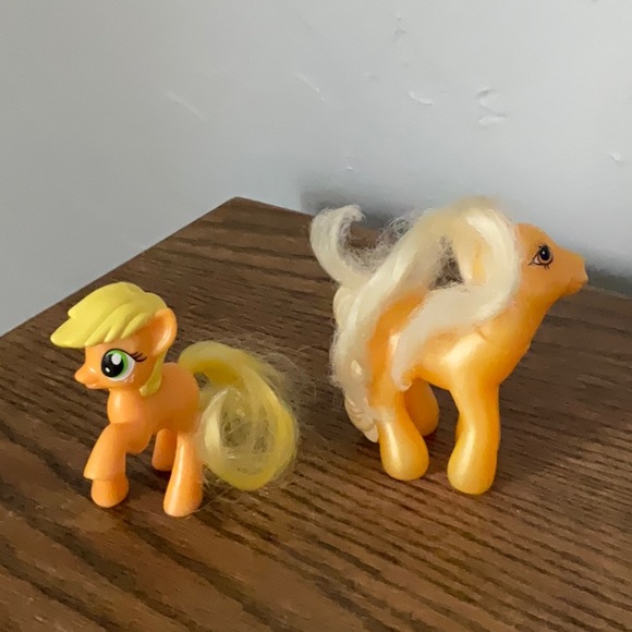 Vintage My Little Pony. Both Orange with blonde hair - Picture 2 of 3